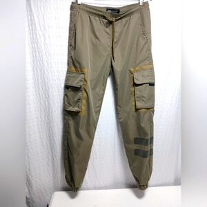 Smoke & Ash Ladies Cargo Joggers. Size M